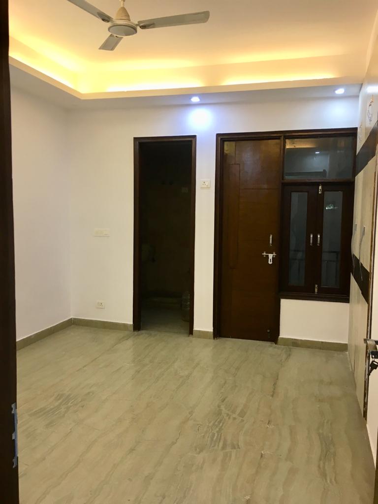 2 bhk flat for rent near Chattarpur metro station